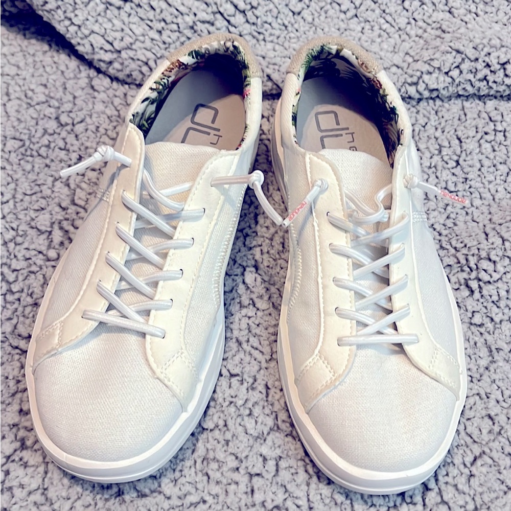 Hey Dude Karina Coconut White Shoes size 8